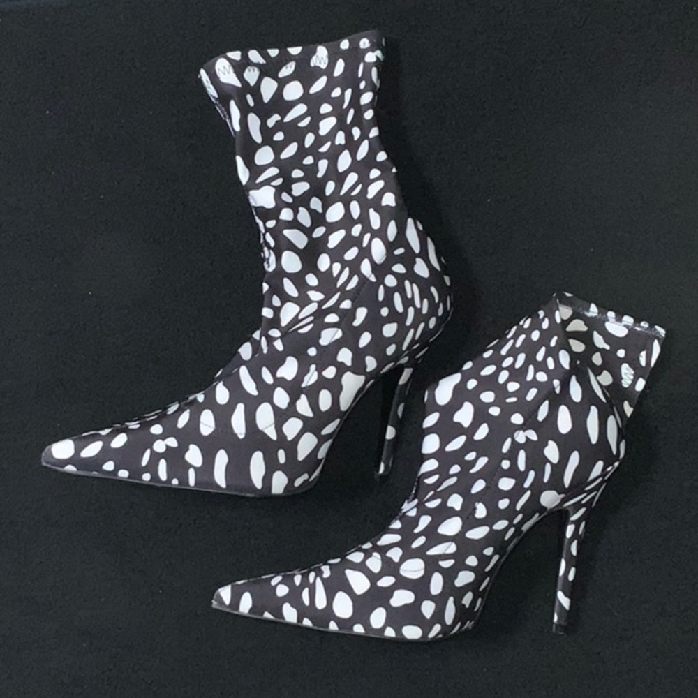 Black/White Slide on Ankle Boot